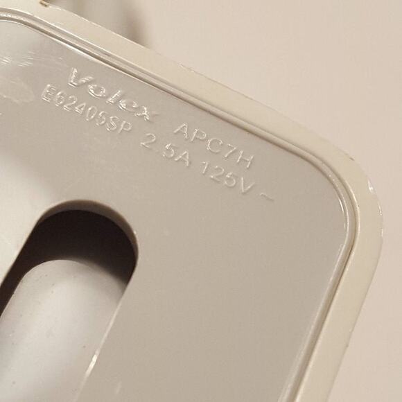 Apple Volex APC7H 2.5A 125V AC Adapter Power Cord MacBook - Picture 7 of 7